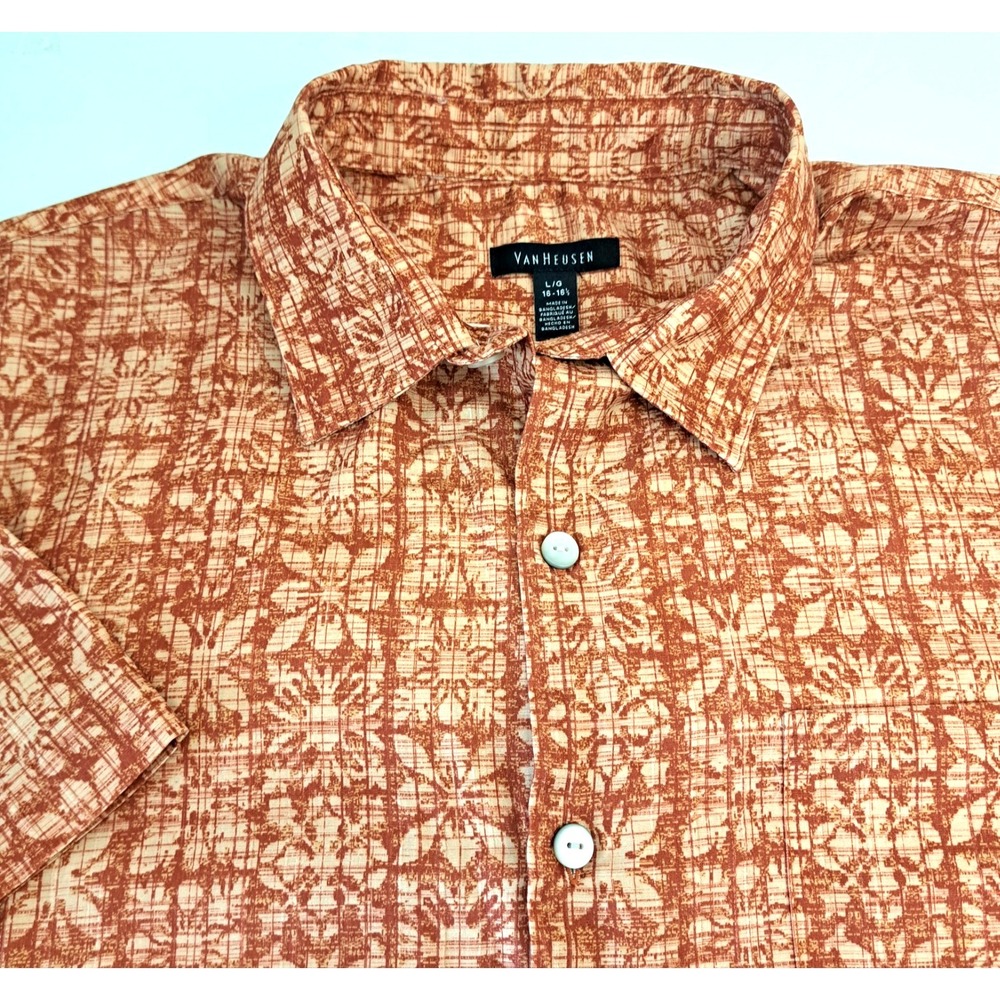 Van Heusen Mens Camp Shirt Large 16-16 1/2 Hawaiian Geometric Beach Casual